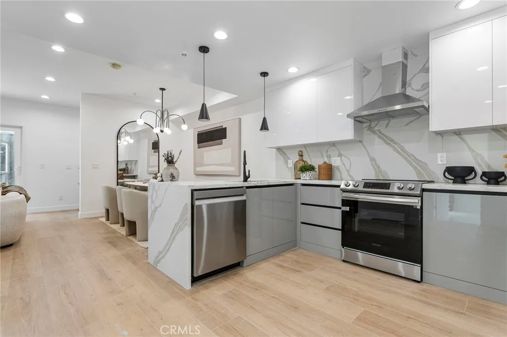 1014 W 223rd Street 1, Torrance, California 90502 home-pic-11