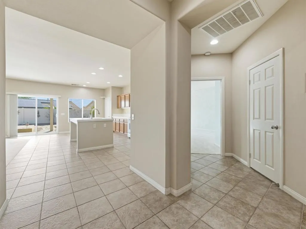 64099 Olympic Mountain Avenue, Desert Hot Springs, California 92240 home-pic-19