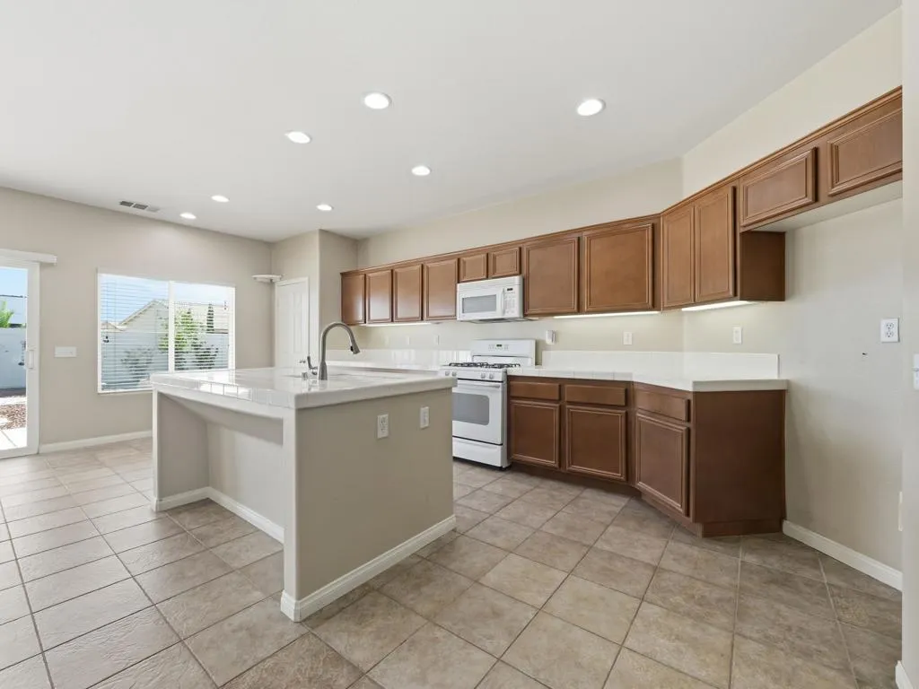 64099 Olympic Mountain Avenue, Desert Hot Springs, California 92240 home-pic-26