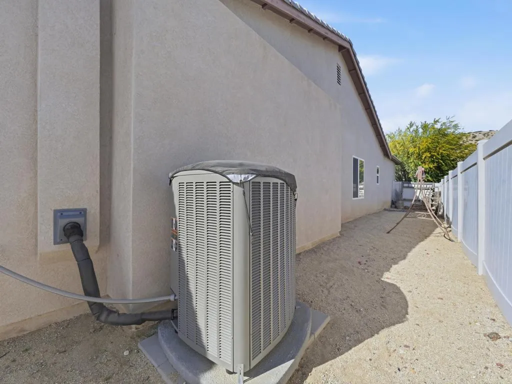 64099 Olympic Mountain Avenue, Desert Hot Springs, California 92240 home-pic-17