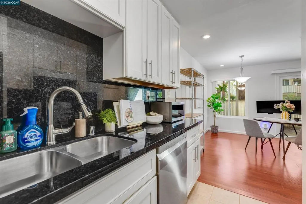 2724 2724 Oak Rd 86, Walnut Creek, California 94597 home-pic-26