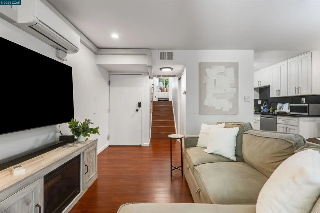 2724 2724 Oak Rd 86, Walnut Creek, California 94597 home-pic-8