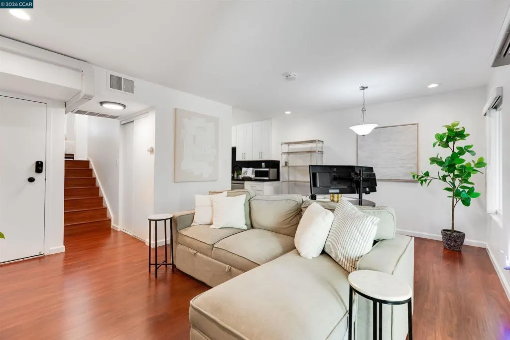 2724 2724 Oak Rd 86, Walnut Creek, California 94597 home-pic-7
