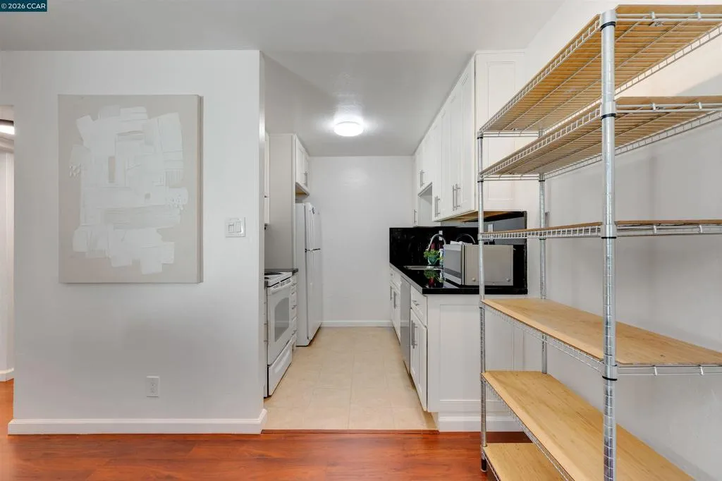 2724 2724 Oak Rd 86, Walnut Creek, California 94597 home-pic-17