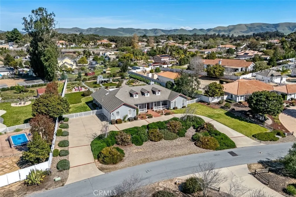 680 Sweet Donna Place, Nipomo, California 93444 home-pic-68