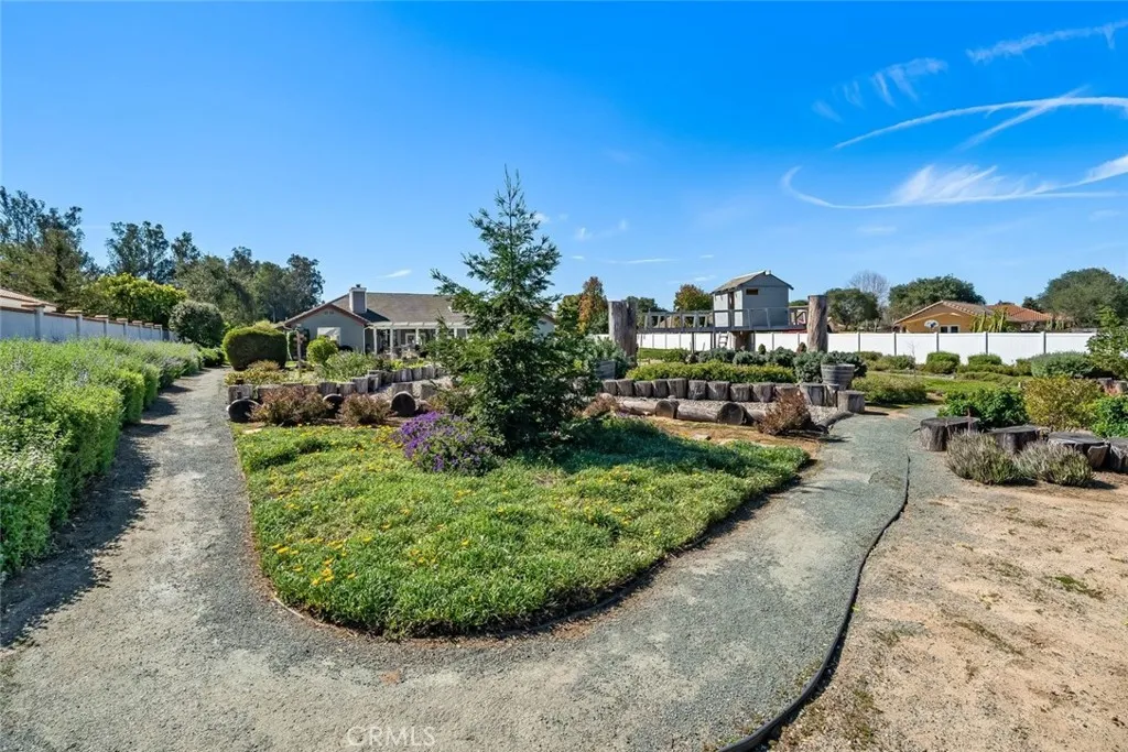 680 Sweet Donna Place, Nipomo, California 93444 home-pic-62