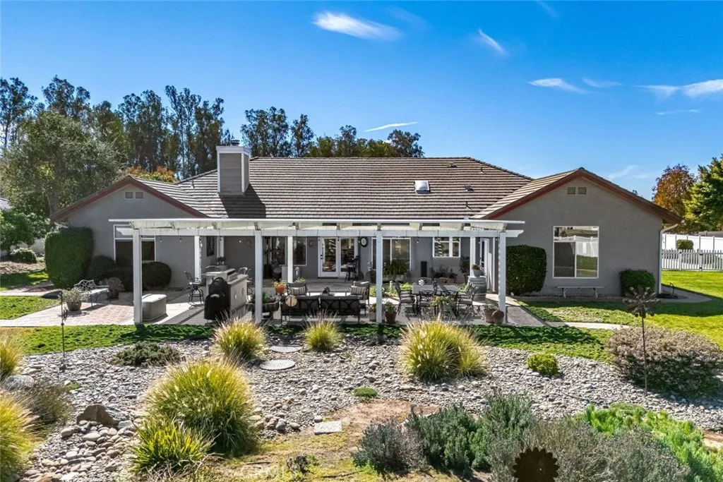 680 Sweet Donna Place, Nipomo, California 93444 home-pic-64