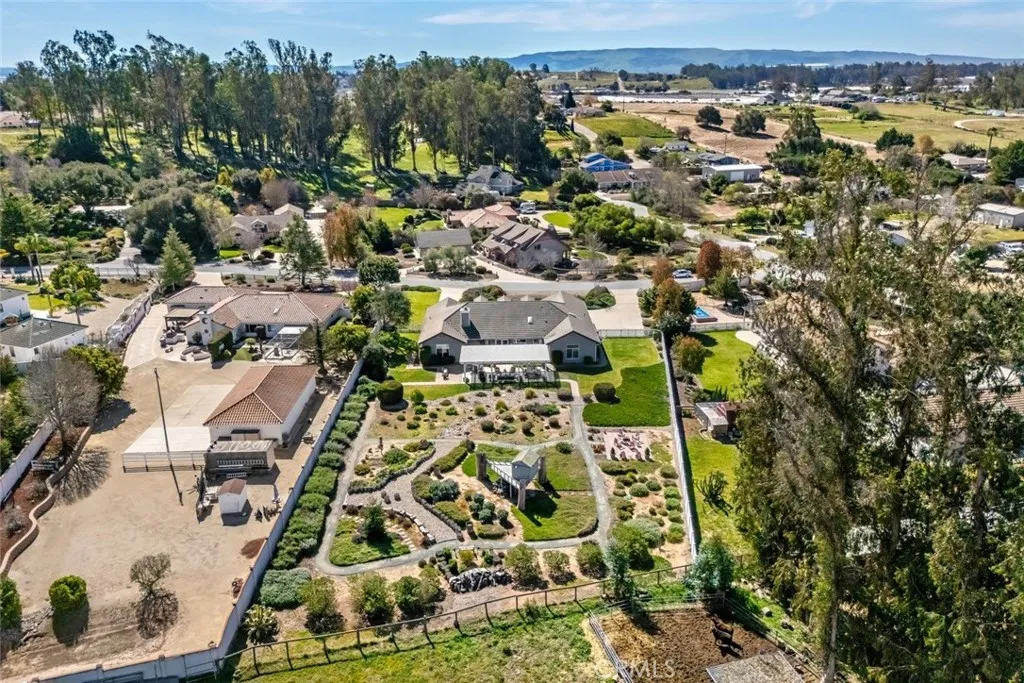 680 Sweet Donna Place, Nipomo, California 93444 home-pic-71