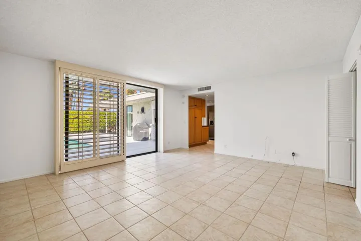 39-web-or-mls-8M4A3643