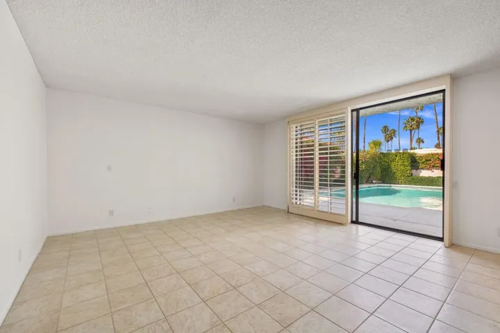 42-web-or-mls-8M4A3638