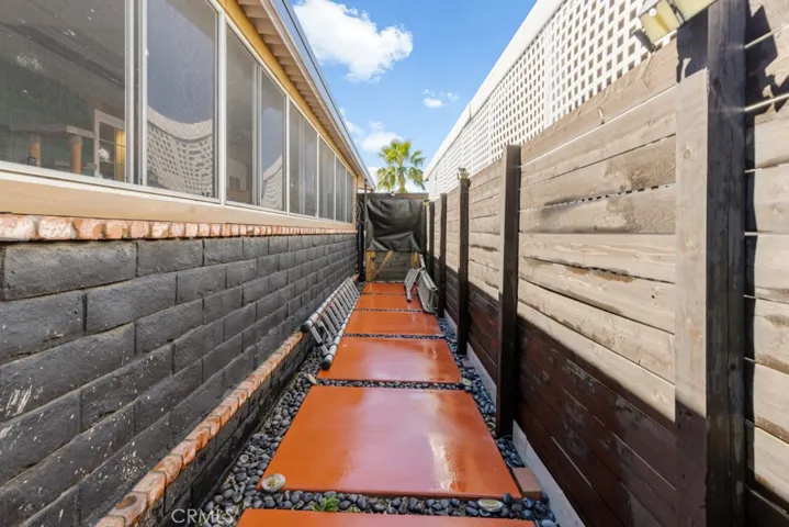side entry gate to backyard