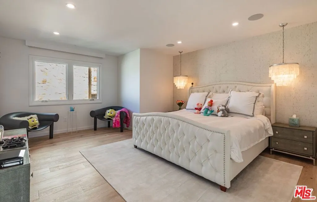 27228 Escondido Beach Road, Malibu, California 90265 home-pic-23