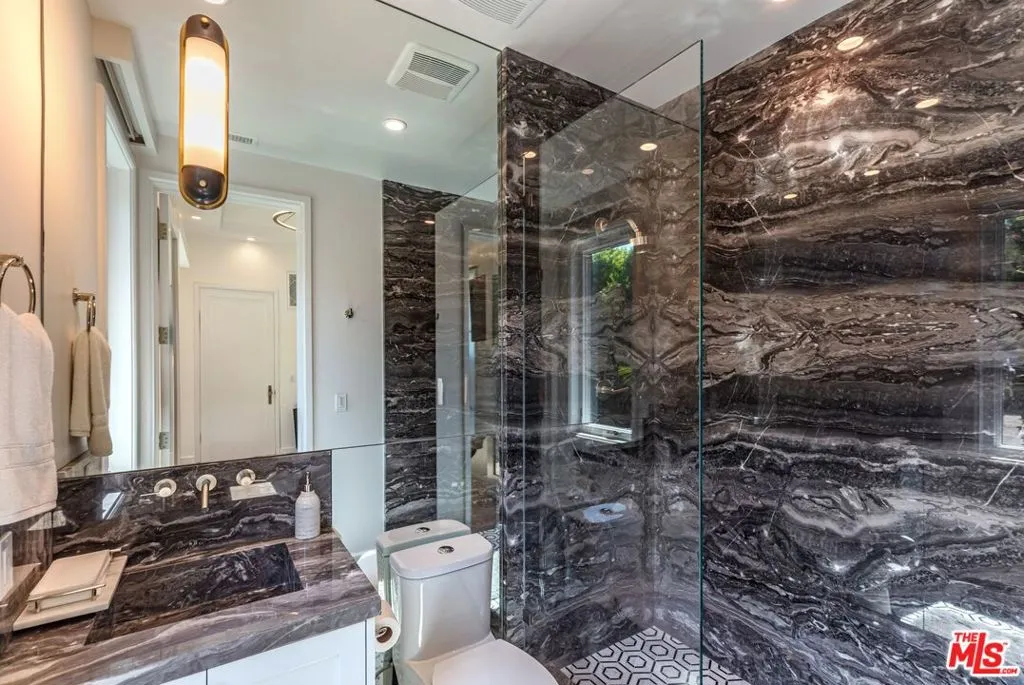 27228 Escondido Beach Road, Malibu, California 90265 home-pic-30