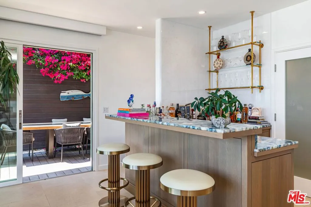 27228 Escondido Beach Road, Malibu, California 90265 home-pic-14