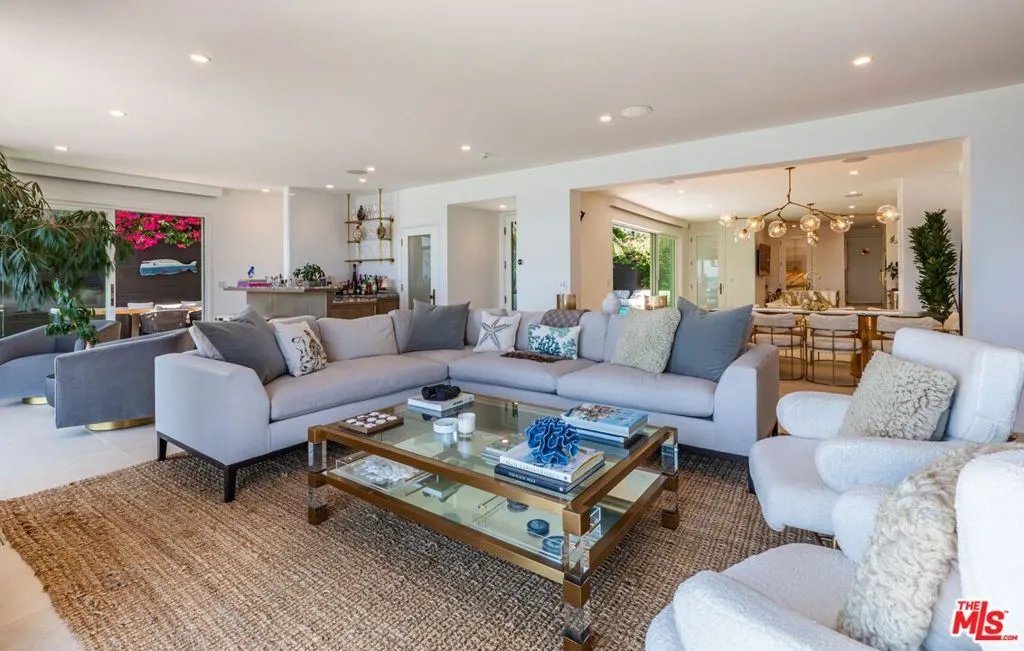 27228 Escondido Beach Road, Malibu, California 90265 home-pic-12
