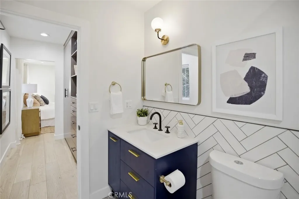 2491 Ivan Hill Terrace, Los Angeles, California 90039 home-pic-18
