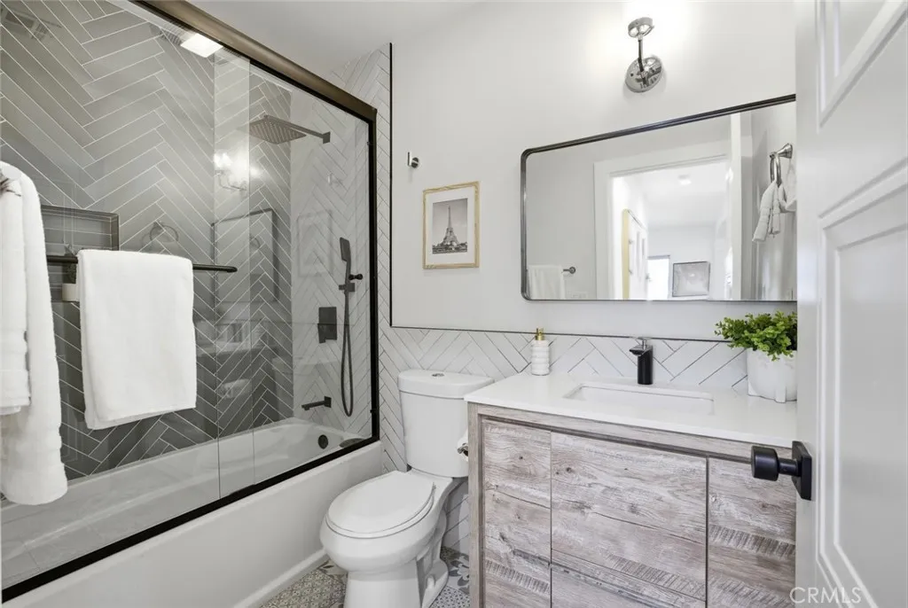 2491 Ivan Hill Terrace, Los Angeles, California 90039 home-pic-23