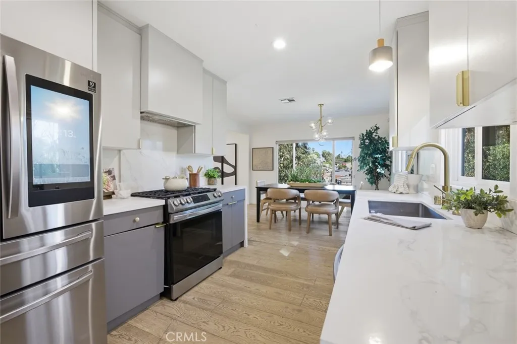 2491 Ivan Hill Terrace, Los Angeles, California 90039 home-pic-11
