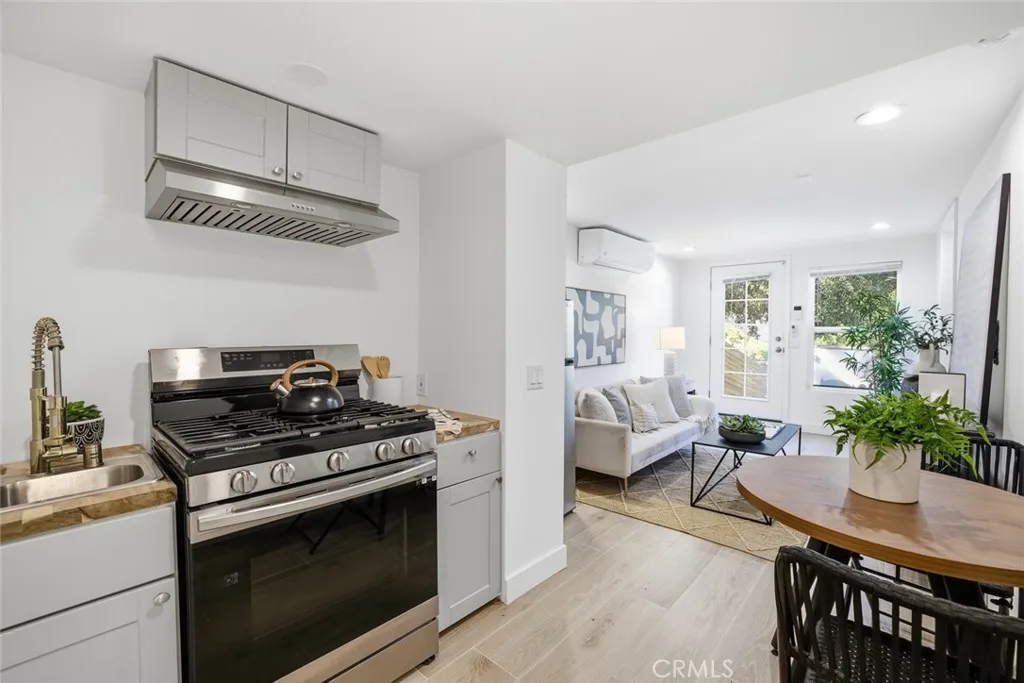 2491 Ivan Hill Terrace, Los Angeles, California 90039 home-pic-30