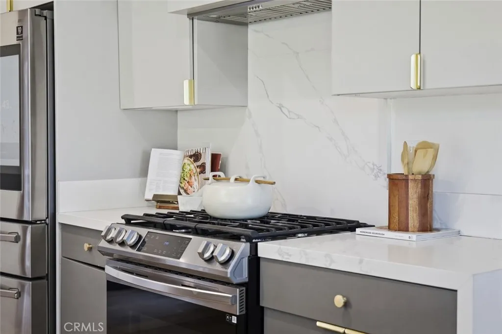 2491 Ivan Hill Terrace, Los Angeles, California 90039 home-pic-12