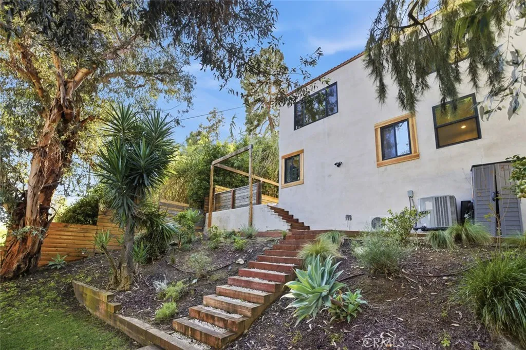 2491 Ivan Hill Terrace, Los Angeles, California 90039 home-pic-39