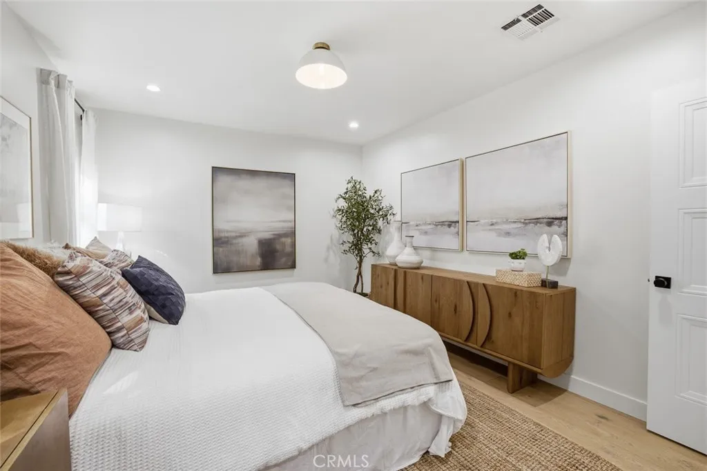 2491 Ivan Hill Terrace, Los Angeles, California 90039 home-pic-15