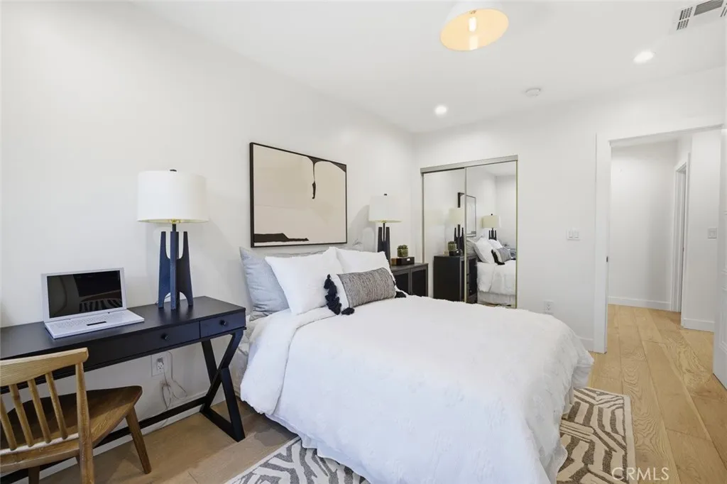 2491 Ivan Hill Terrace, Los Angeles, California 90039 home-pic-22