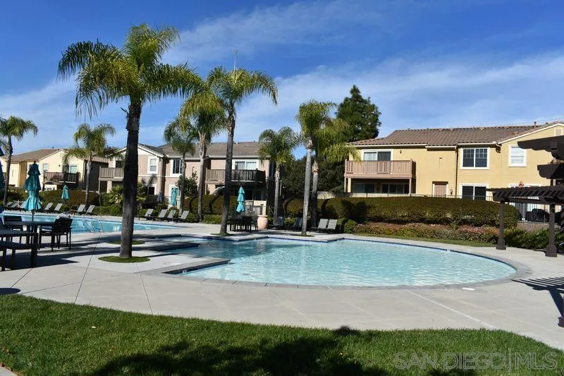 1437 Caminito Sicilia, Chula Vista, California 91915 home-pic-44
