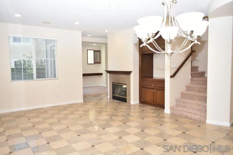 1437 Caminito Sicilia, Chula Vista, California 91915 home-pic-5