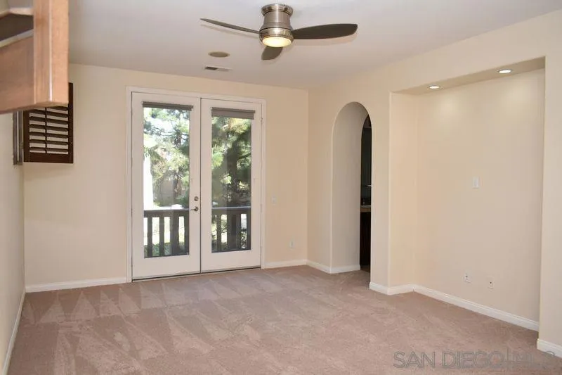 1437 Caminito Sicilia, Chula Vista, California 91915 home-pic-19