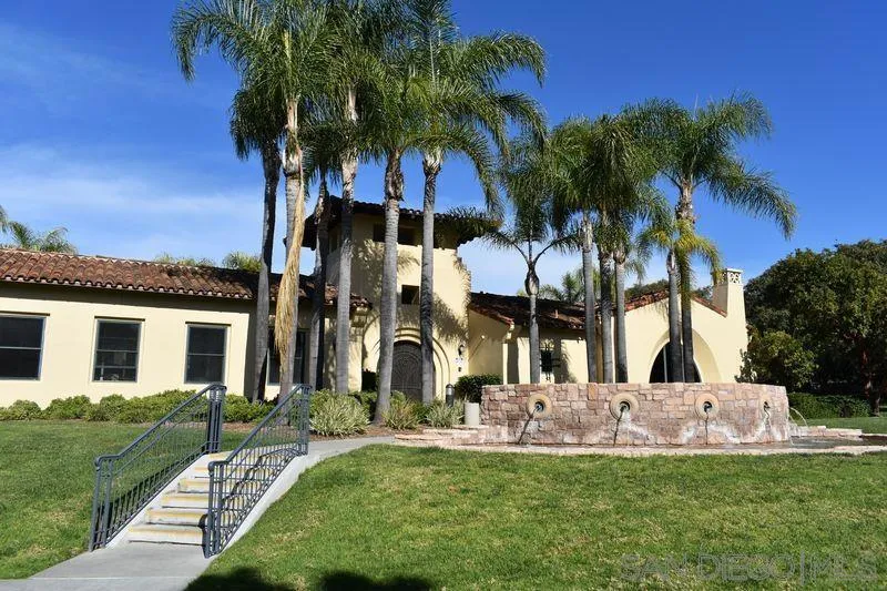 1437 Caminito Sicilia, Chula Vista, California 91915 home-pic-43