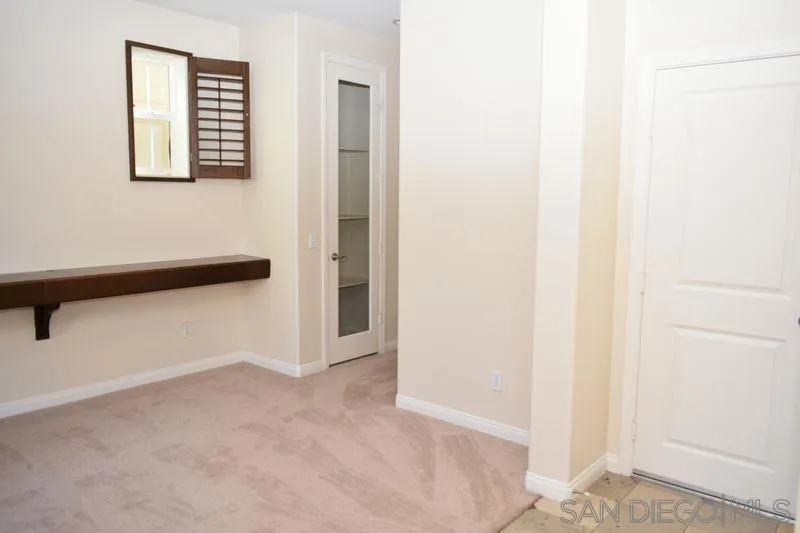 1437 Caminito Sicilia, Chula Vista, California 91915 home-pic-17