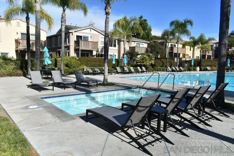 1437 Caminito Sicilia, Chula Vista, California 91915 home-pic-47