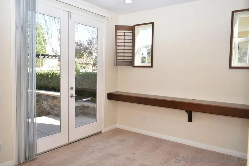 1437 Caminito Sicilia, Chula Vista, California 91915 home-pic-39