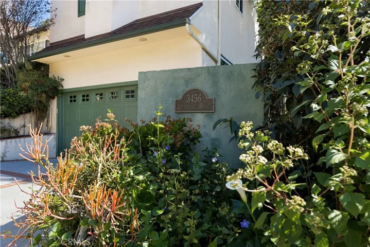 3456 Laurelvale Drive, Studio City, California 91604
