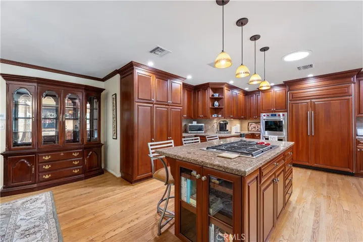 3456 Laurelvale Drive, Studio City, California 91604