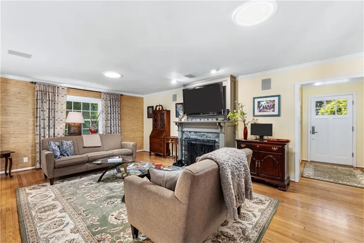 3456 Laurelvale Drive, Studio City, California 91604