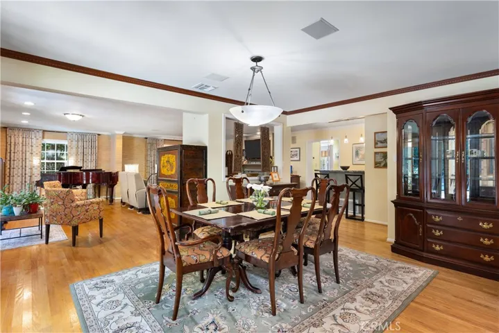 3456 Laurelvale Drive, Studio City, California 91604