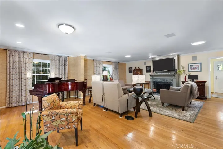 3456 Laurelvale Drive, Studio City, California 91604