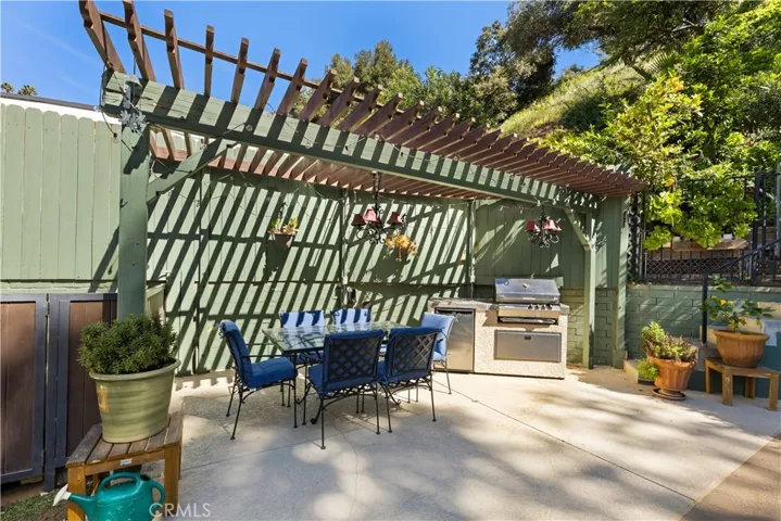 3456 Laurelvale Drive, Studio City, California 91604