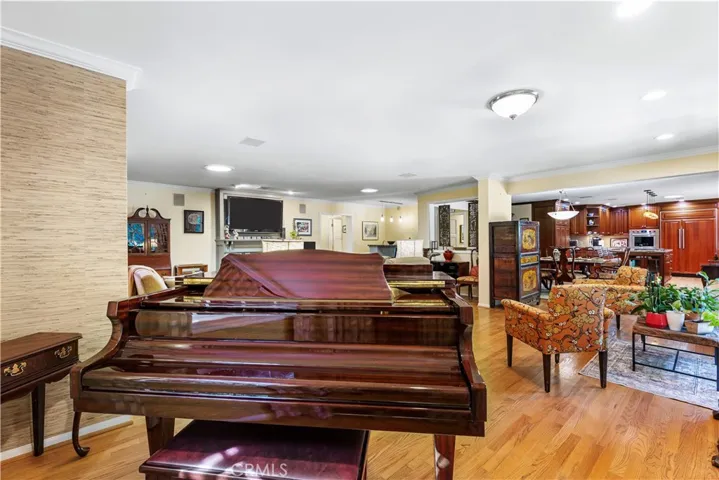 3456 Laurelvale Drive, Studio City, California 91604