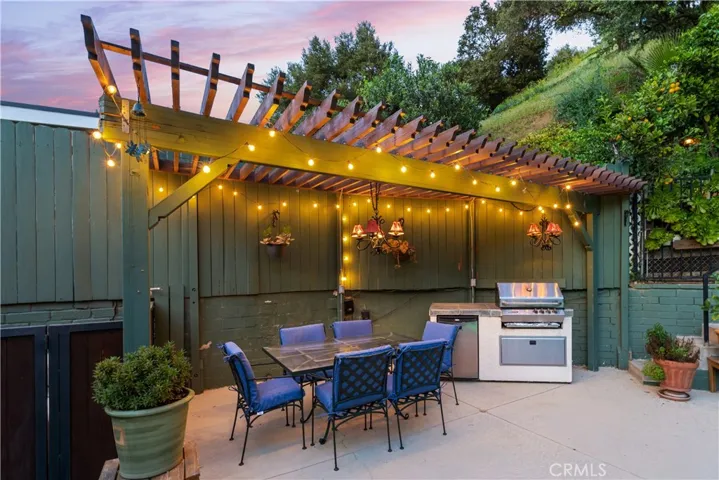 3456 Laurelvale Drive, Studio City, California 91604
