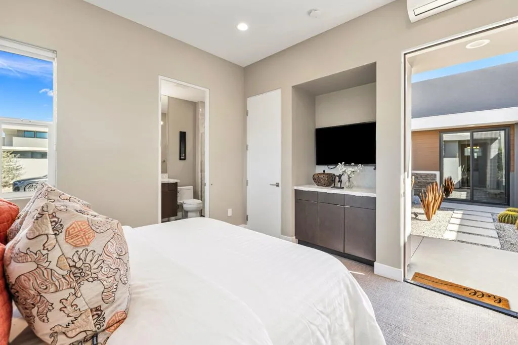 29 Topaz Court, Rancho Mirage, California 92270 home-pic-37