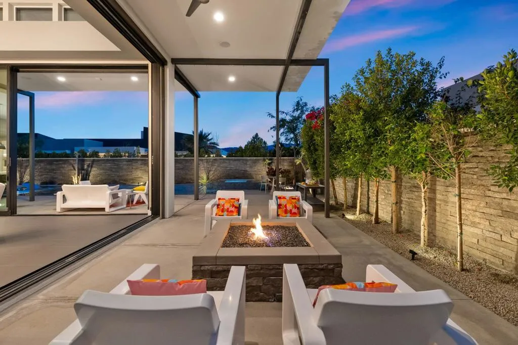 29 Topaz Court, Rancho Mirage, California 92270 home-pic-60