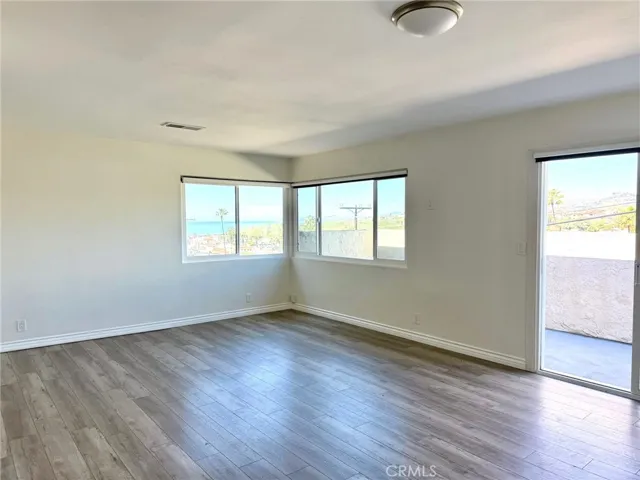 Entry room w/ocean views and deck