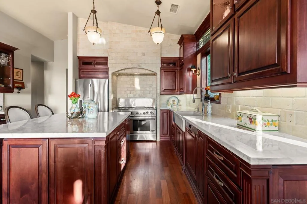 2061 Seaview Ave., Del Mar, California 92014 home-pic-15