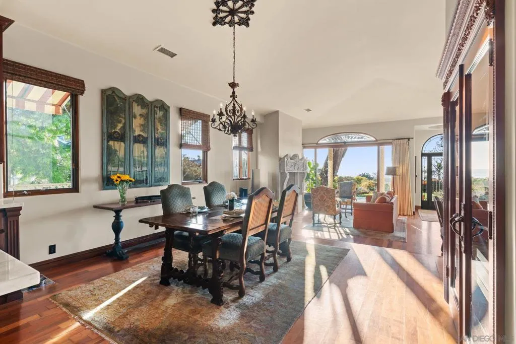 2061 Seaview Ave., Del Mar, California 92014 home-pic-17
