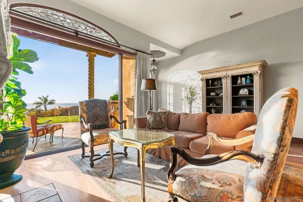 2061 Seaview Ave., Del Mar, California 92014 home-pic-4