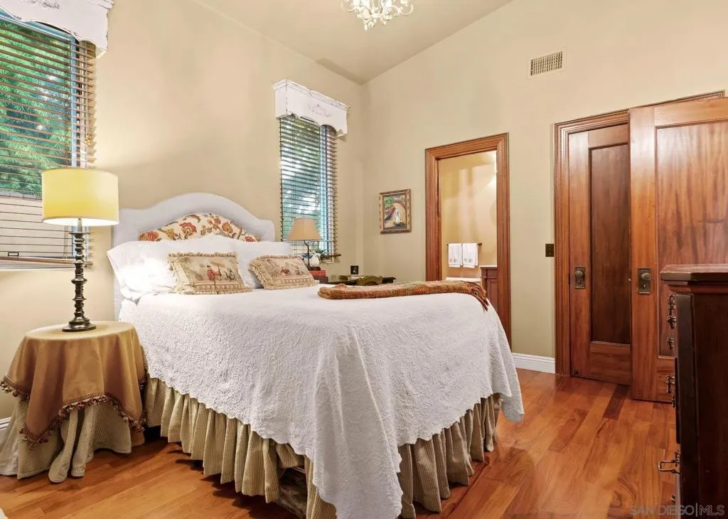 2061 Seaview Ave., Del Mar, California 92014 home-pic-38