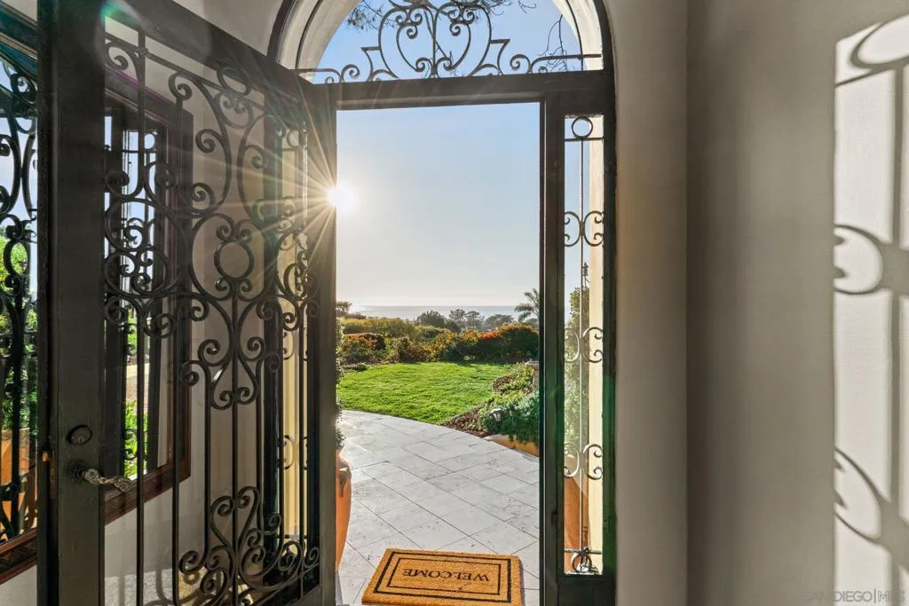 2061 Seaview Ave., Del Mar, California 92014 home-pic-3